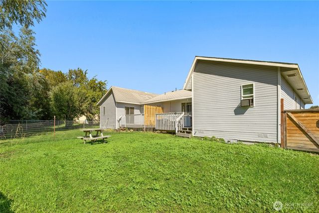 1809 -1811 N Regal Street, Ellensburg, WA 98926