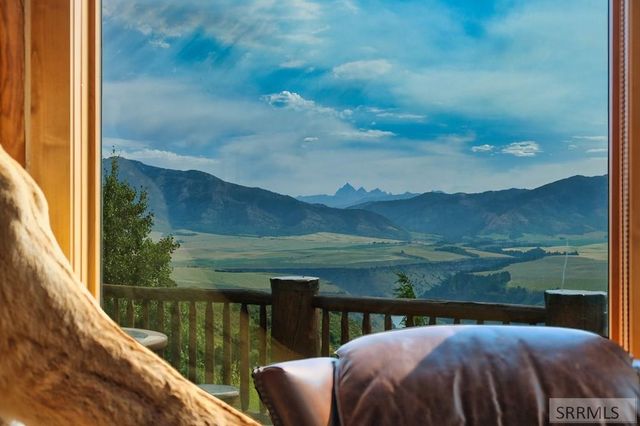 1525 Wagon Road, Swan Valley, ID 83449