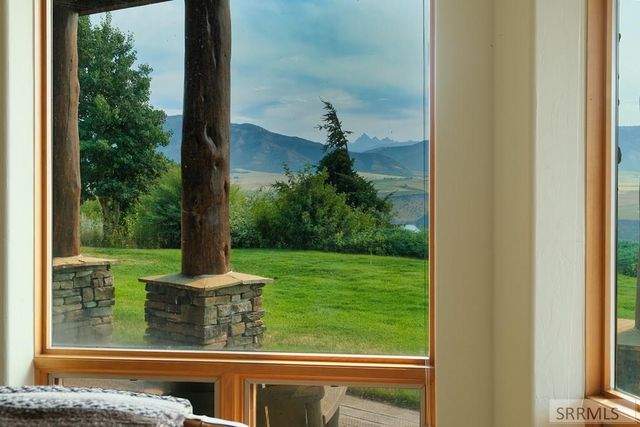 1525 Wagon Road, Swan Valley, ID 83449