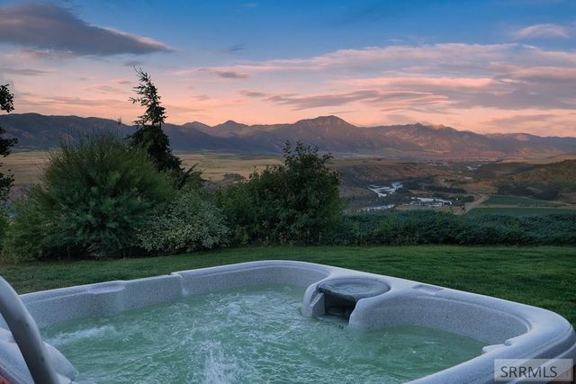 1525 Wagon Road, Swan Valley, ID 83449