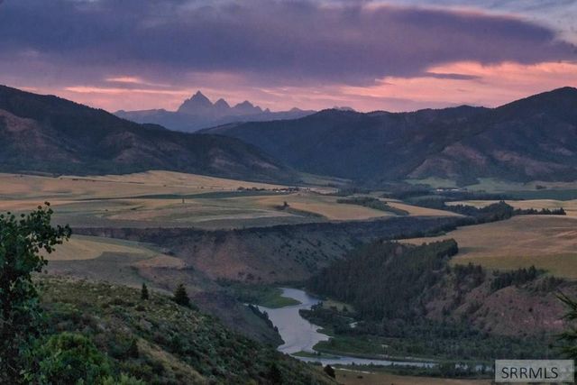 1525 Wagon Road, Swan Valley, ID 83449