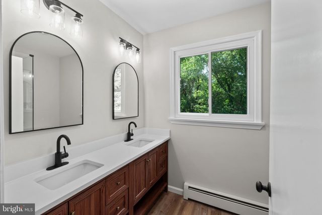 3 NOB HILL PARK DR, Reisterstown, MD 21136