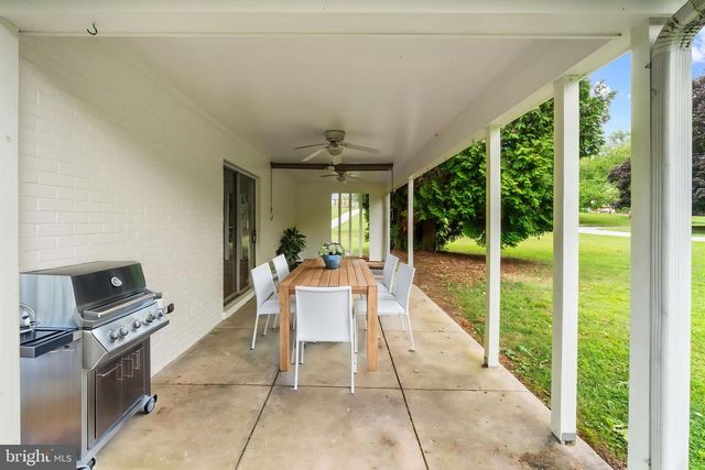 3 NOB HILL PARK DR, Reisterstown, MD 21136