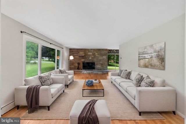 3 NOB HILL PARK DR, Reisterstown, MD 21136