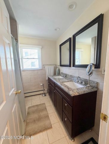 2 Knoll Terrace, Hazlet, NJ 07730