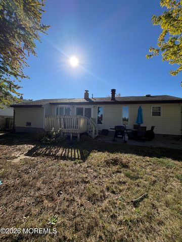 2 Knoll Terrace, Hazlet, NJ 07730