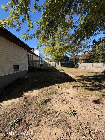 2 Knoll Terrace, Hazlet, NJ 07730