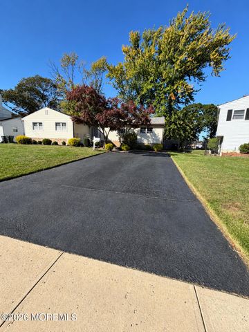 2 Knoll Terrace, Hazlet, NJ 07730