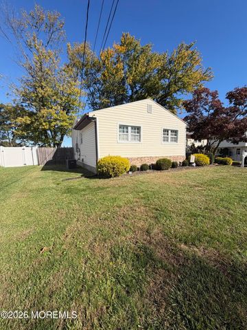 2 Knoll Terrace, Hazlet, NJ 07730