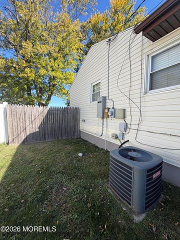 2 Knoll Terrace, Hazlet, NJ 07730