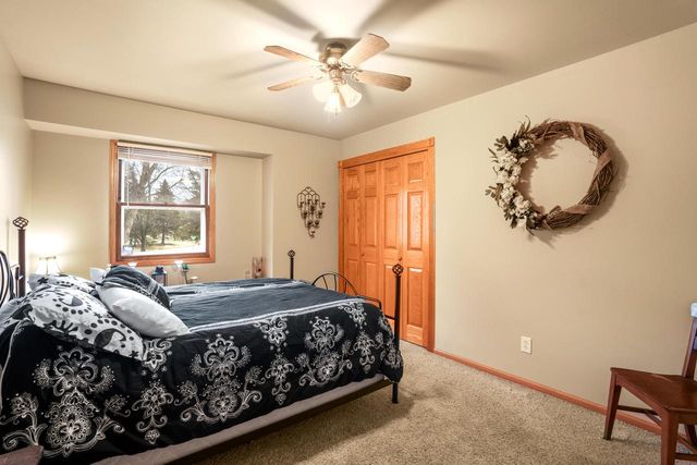 S83W27570 Beaver TRAIL, Mukwonago, WI 53149