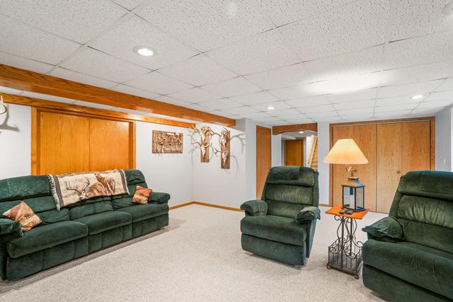 S83W27570 Beaver TRAIL, Mukwonago, WI 53149