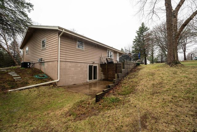 S83W27570 Beaver TRAIL, Mukwonago, WI 53149