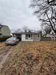 8215 Mercer DR, Norfolk, VA 23505