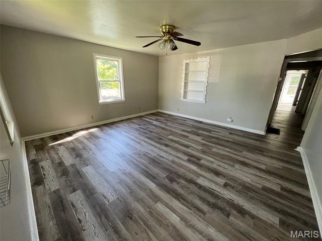 5468 Janet Avenue, St Louis, MO 63136