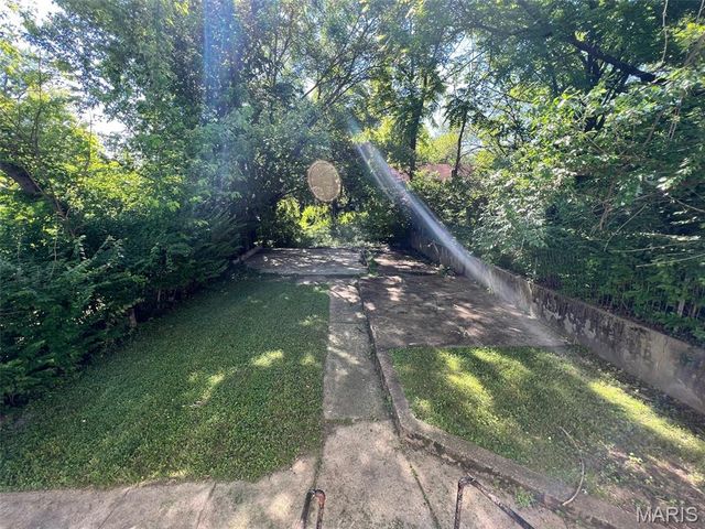 5468 Janet Avenue, St Louis, MO 63136