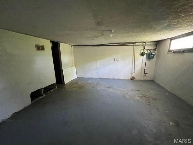 5468 Janet Avenue, St Louis, MO 63136