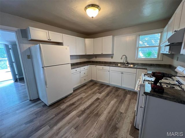 5468 Janet Avenue, St Louis, MO 63136