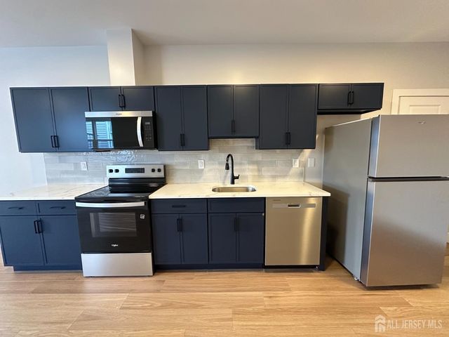 213 French Street 6, New Brunswick, NJ 08901