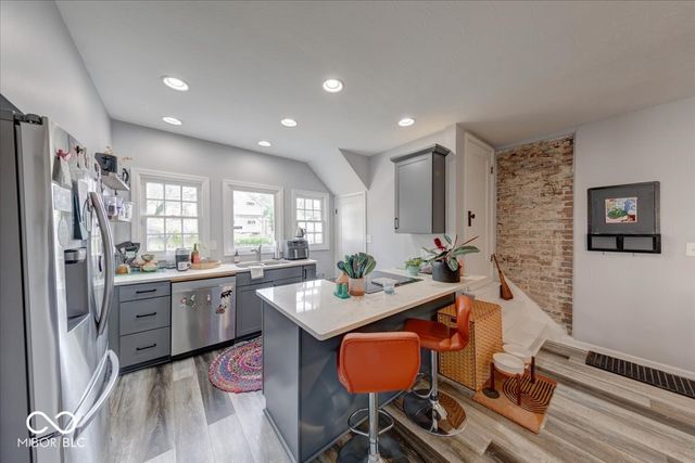 4578 Carrollton Avenue, Indianapolis, IN 46205
