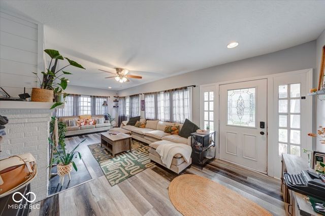 4578 Carrollton Avenue, Indianapolis, IN 46205