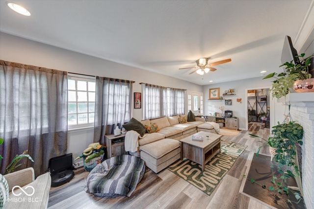 4578 Carrollton Avenue, Indianapolis, IN 46205