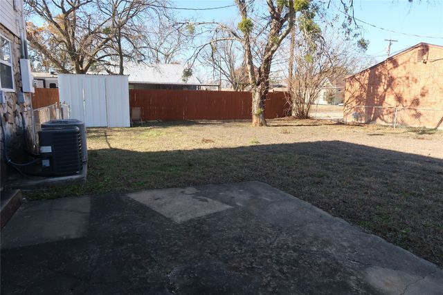 406 Denny Street B, Howe, TX 75459