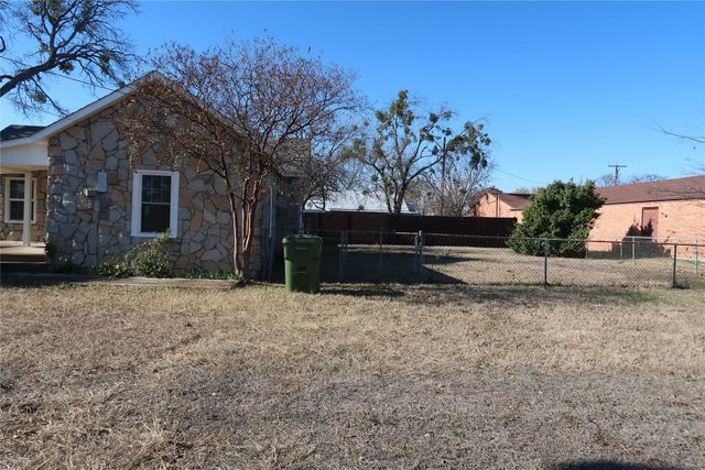 406 Denny Street B, Howe, TX 75459
