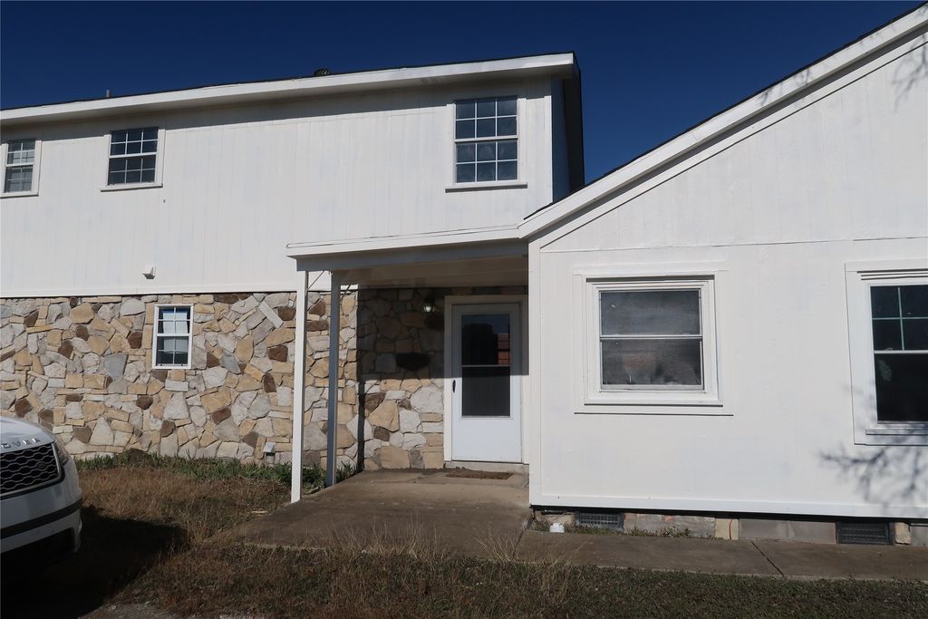 406 Denny Street B, Howe, TX 75459
