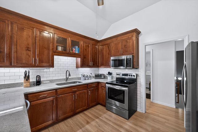 4005 Summit Dr, Greenbrier, TN 37073