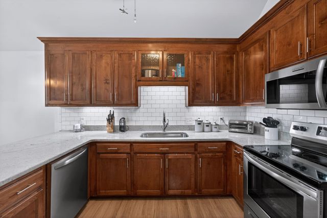 4005 Summit Dr, Greenbrier, TN 37073