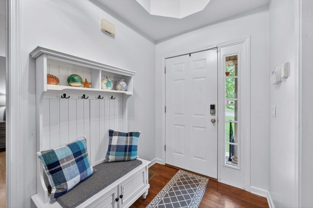 4005 Summit Dr, Greenbrier, TN 37073