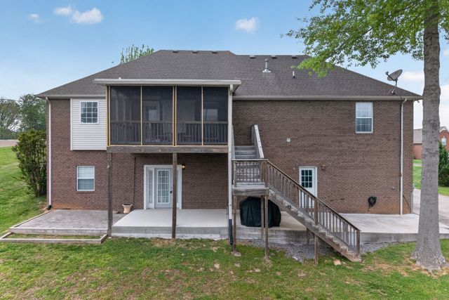 4005 Summit Dr, Greenbrier, TN 37073