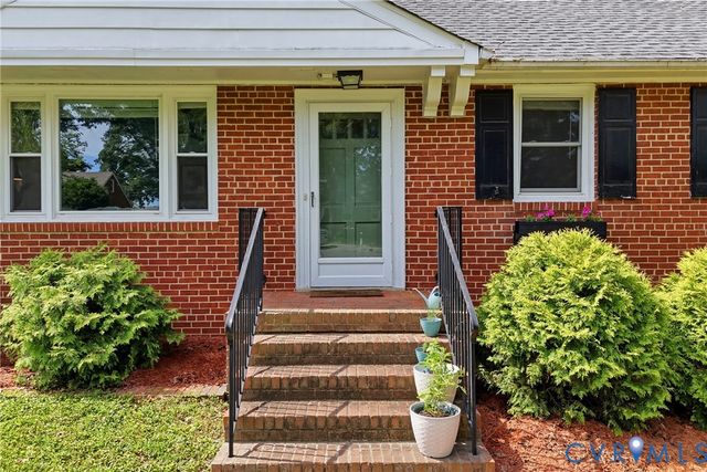8713 Rolando Dr, Henrico, VA 23229