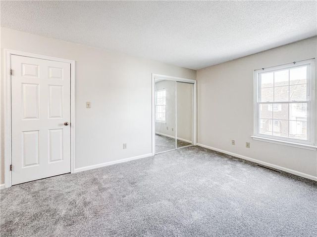 3659 Essex Pond QUAY, Virginia Beach, VA 23462