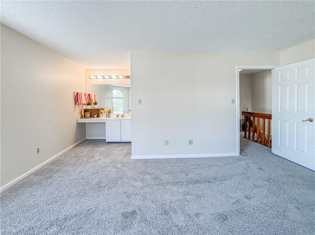 3659 Essex Pond QUAY, Virginia Beach, VA 23462