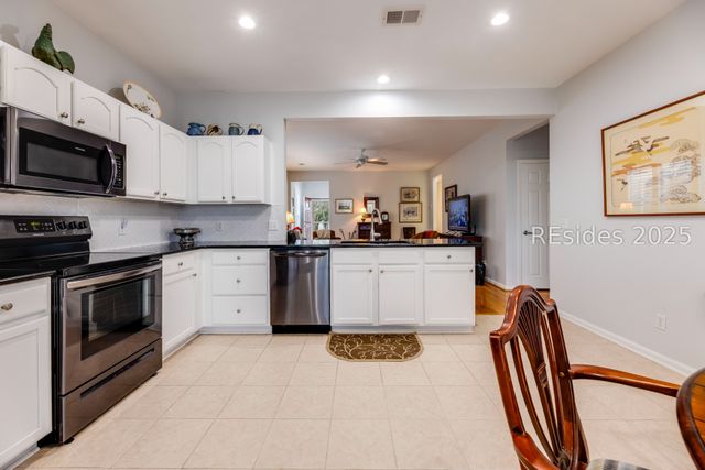 34 Pineapple Dr, Bluffton, SC 29909