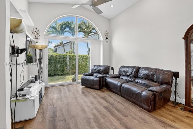 16307 NW 17th Ct, Pembroke Pines, FL 33028