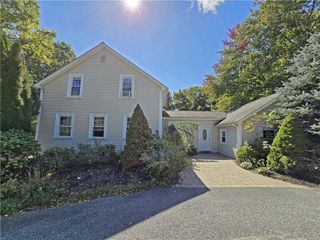 10 Sunapee Court, Coventry, RI 02816