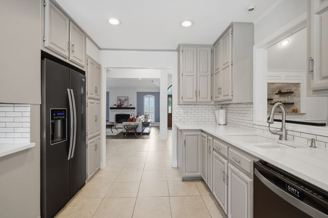 1901 Shadow Trail, Plano, TX 75075