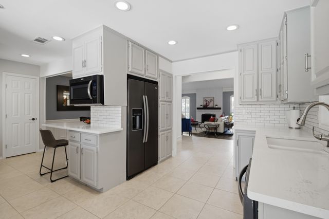1901 Shadow Trail, Plano, TX 75075