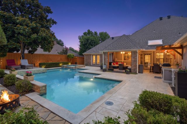 1901 Shadow Trail, Plano, TX 75075