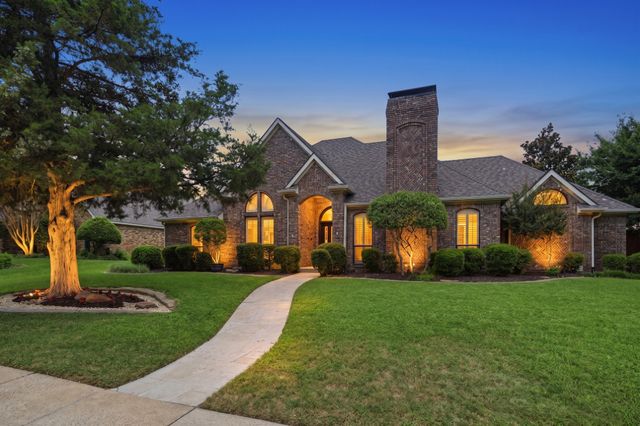 1901 Shadow Trail, Plano, TX 75075