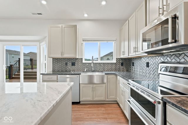 9802 Violet Circle, Indianapolis, IN 46239