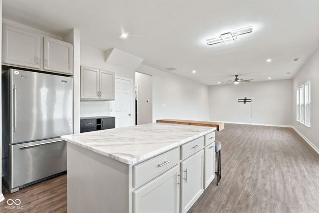 9802 Violet Circle, Indianapolis, IN 46239