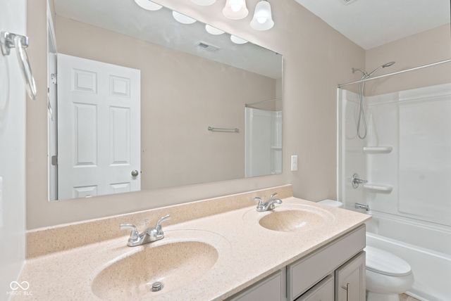 9802 Violet Circle, Indianapolis, IN 46239