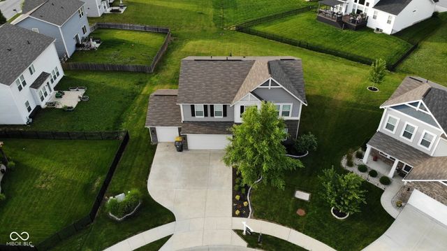 9802 Violet Circle, Indianapolis, IN 46239