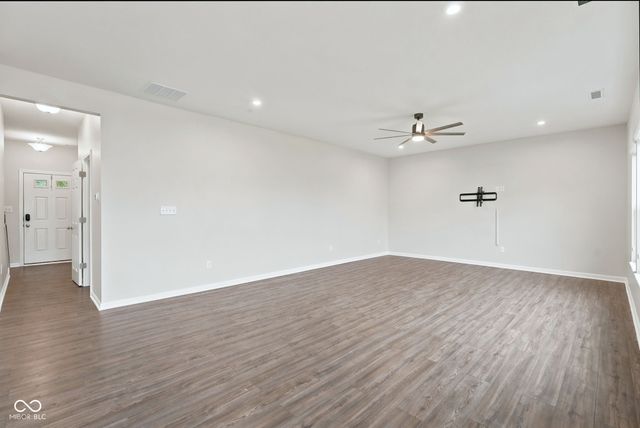 9802 Violet Circle, Indianapolis, IN 46239