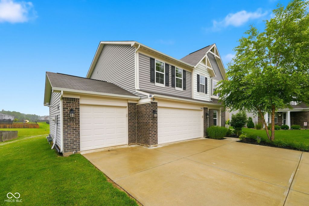 9802 Violet Circle, Indianapolis, IN 46239