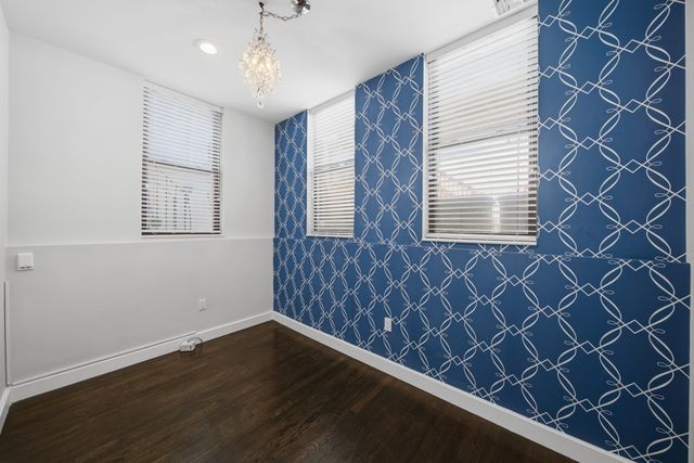 188-190 Sumner St, Boston, MA 02128